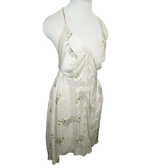 Free People Embroidered Boho Mini Dress – Size M – Floral Crochet Trim - Picture 4 of 11